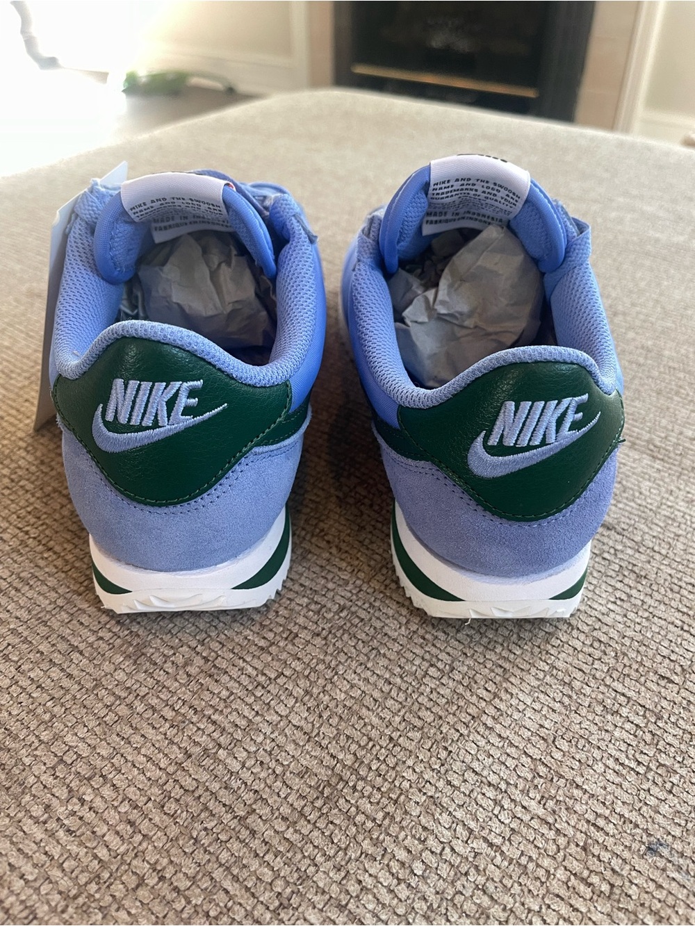 Nike Classic Cortez Sneakers in Blue with Green Swoosh - Picture 4 of 6